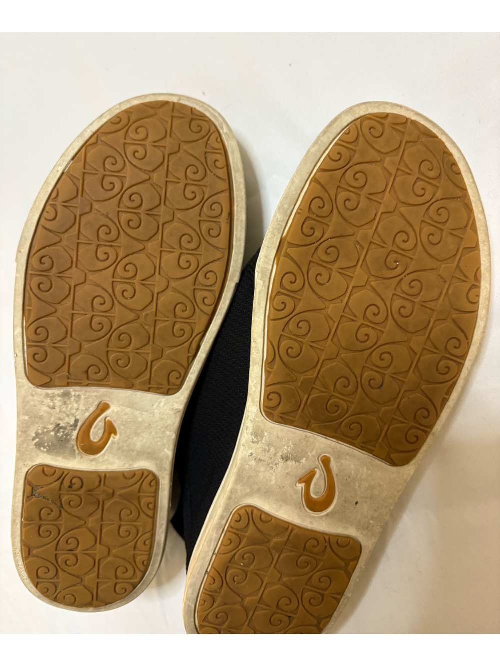 Olukai Pehuea Li Black Sneakers Women’s Size 7.5 Comfort Walking Shoes - Picture 12 of 14